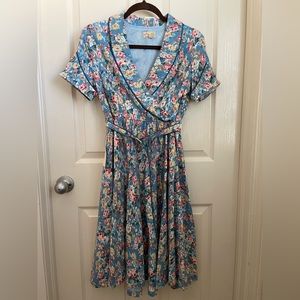 Lindy Bop Size 8 Belted Blue Floral Swing Dress NWT